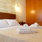 Kiparisia Villa Fánai