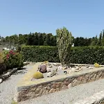 Villa Kiparisia Fánai
