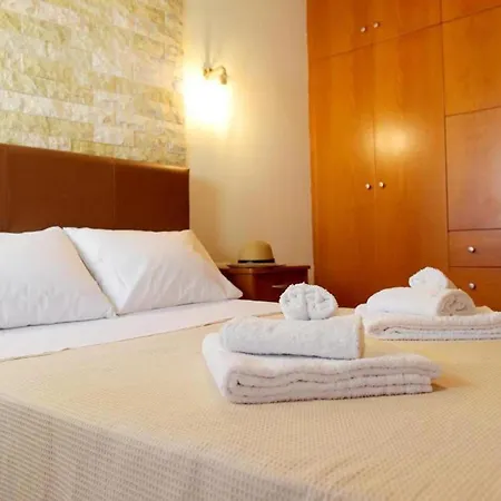 Kiparissia Rhodes Villa Fánai