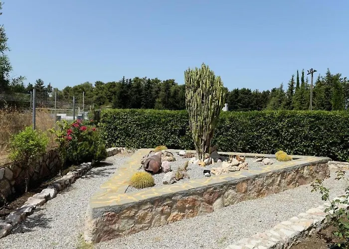 Villa Kiparisia Fánai