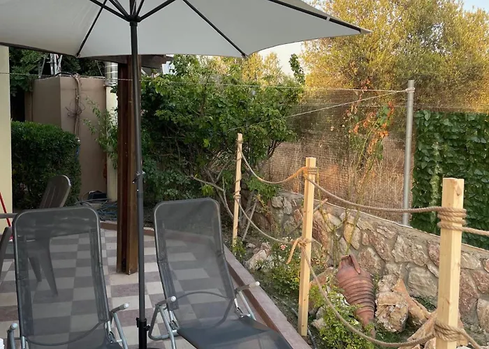 Kiparisia Villa Fánai